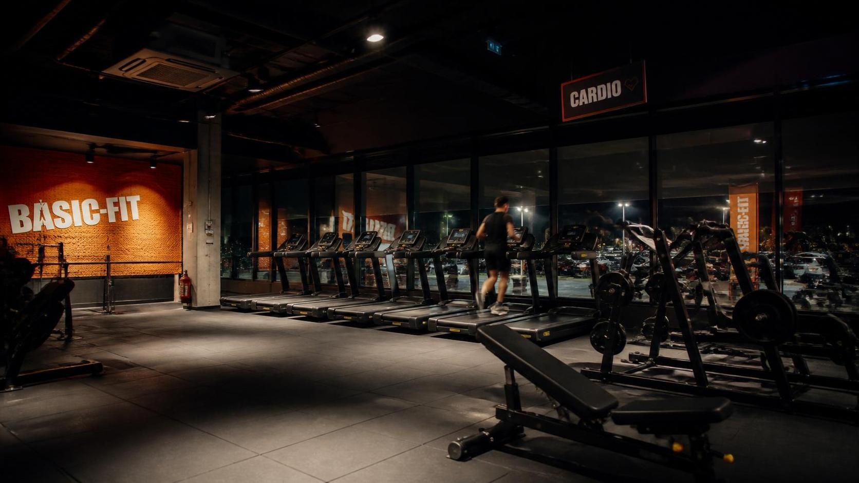 découvrez comment profiter pleinement de votre salle de sport basic-fit accessible 24h/24, avec des astuces pour optimiser vos séances à tout moment et rester en forme efficacement.