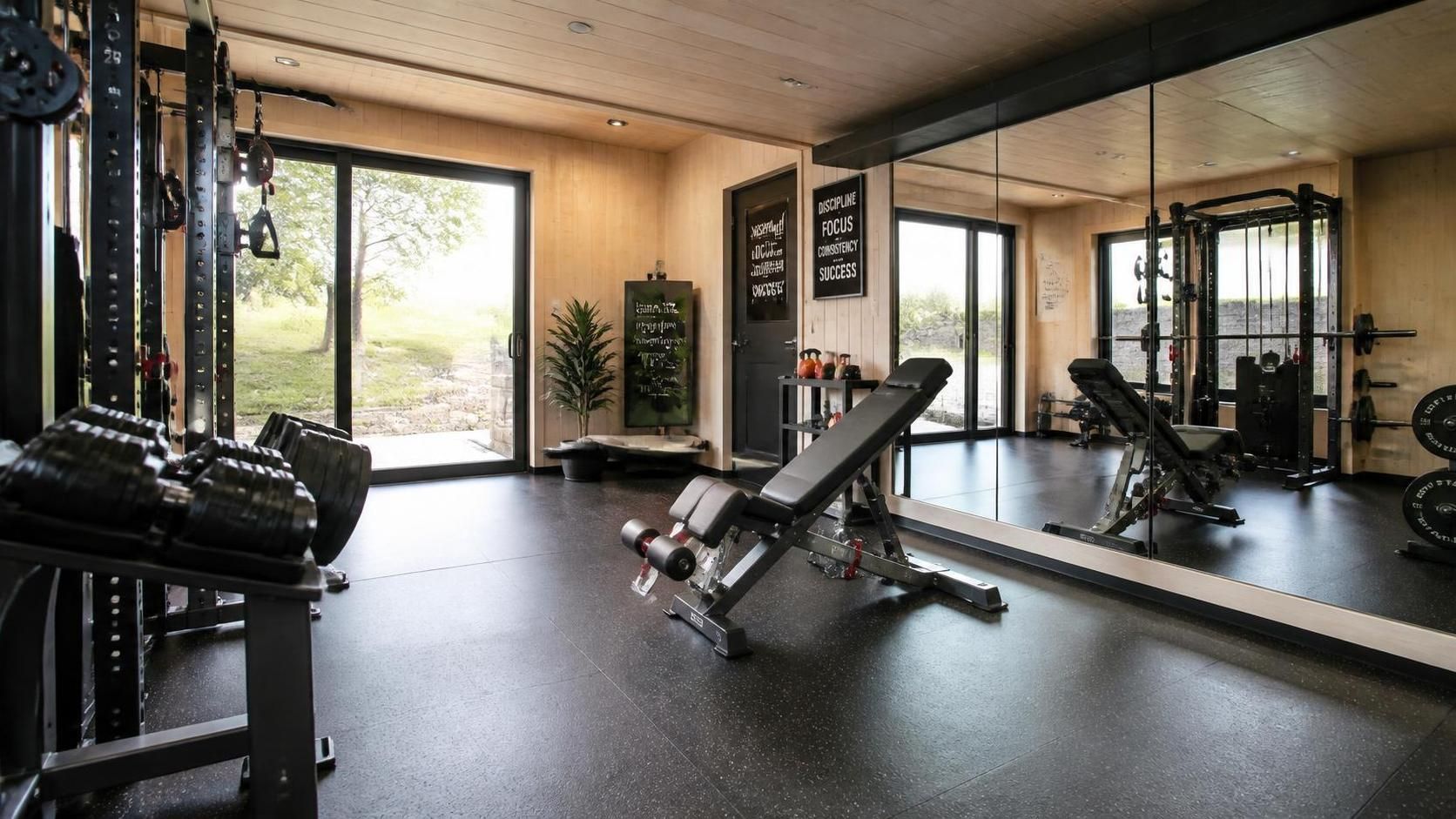 découvrez comment aménager l’espace fitness idéal chez vous avec les conseils experts de sports cabin pour allier confort, fonctionnalité et motivation.
