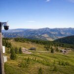 découvrez la webcam la quillane et profitez d'une vue en temps réel des panoramas exceptionnels. observez la beauté naturelle et les paysages à couper le souffle directement depuis chez vous.