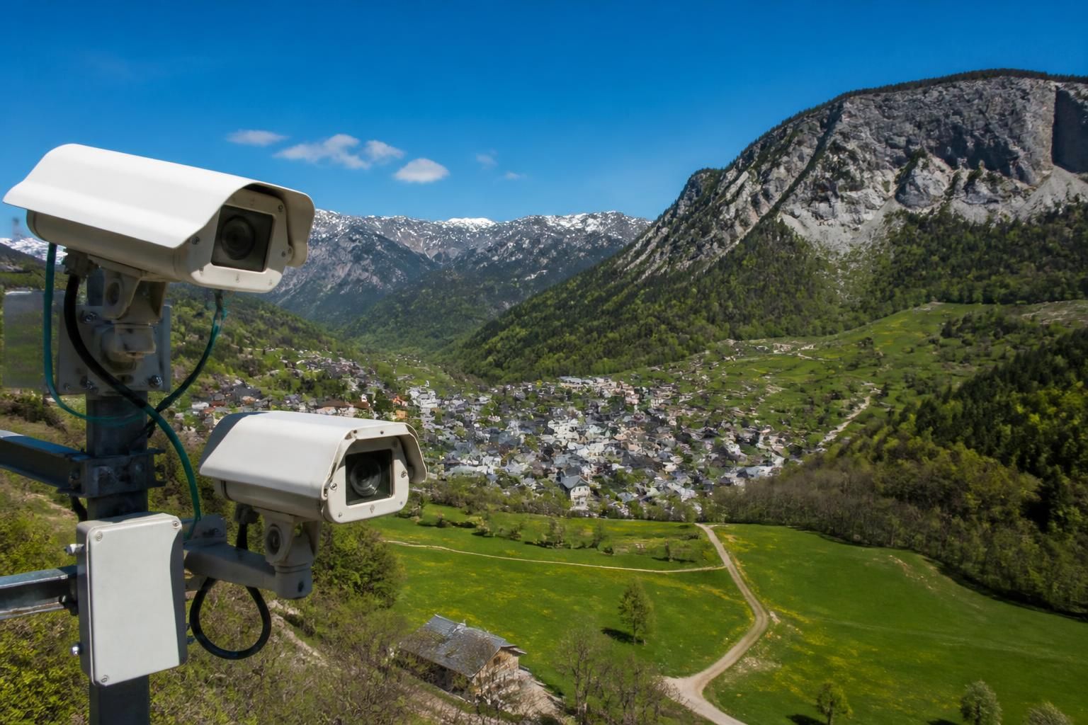 explorez en direct saint pierre de chartreuse grâce aux meilleures webcams et profitez de vues en temps réel exceptionnelles.