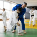 découvrez nos conseils essentiels pour éviter les erreurs courantes lorsque vous commencez le judo et progressez en toute sécurité et efficacité.