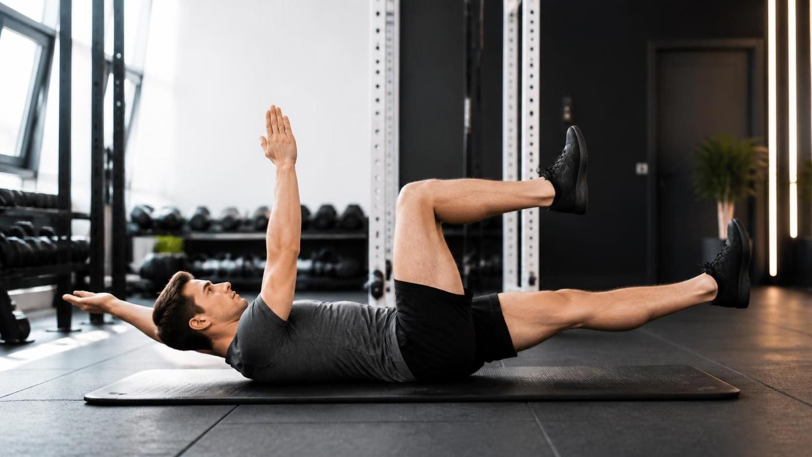 découvre le guide complet du dead bug pour renforcer efficacement tes abdominaux profonds et améliorer ta posture avec des exercices simples et efficaces.