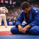 découvrez l'analyse des performances décevantes de l'équipe de france lors des mondiaux de judo et les enjeux pour la suite de la compétition.